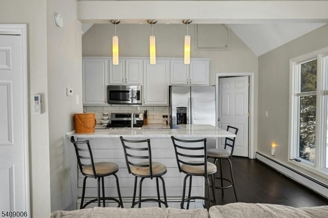 3 Redmans Dr, Jefferson Twp., NJ 07438