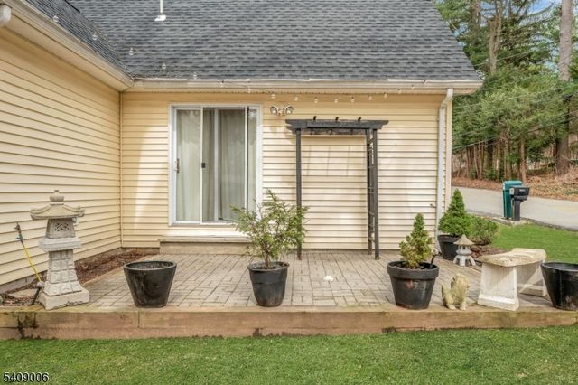 3 Redmans Dr, Jefferson Twp., NJ 07438