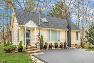 3 Redmans Dr, Jefferson Twp., NJ 07438