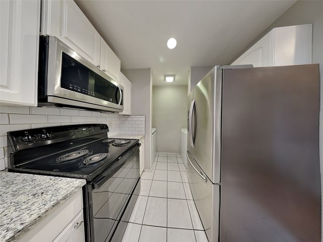 751 Meadowcreek Court, Garland, TX 75043