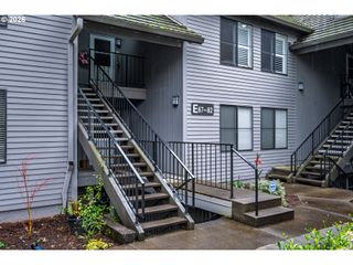 4000 CARMAN Dr E-68, Lake Oswego, OR 97035