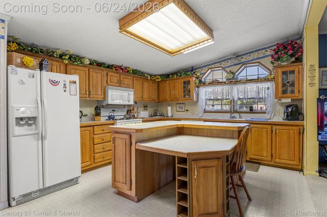 14142 Wilson Drive Wilson, Plymouth, MI 48170