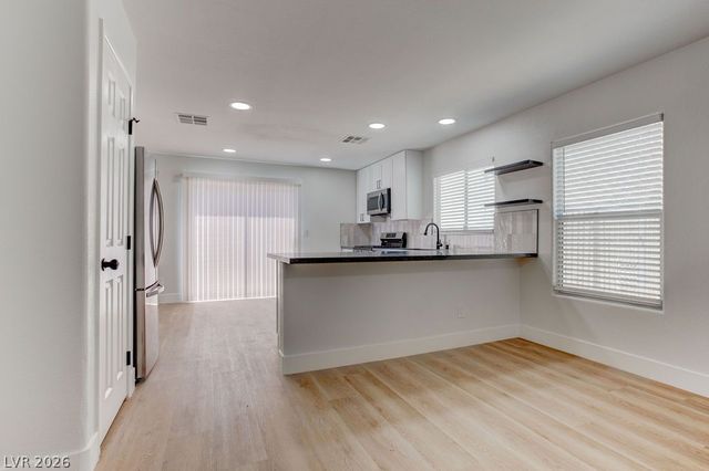 8765 First Lady Avenue, Las Vegas, NV 89148