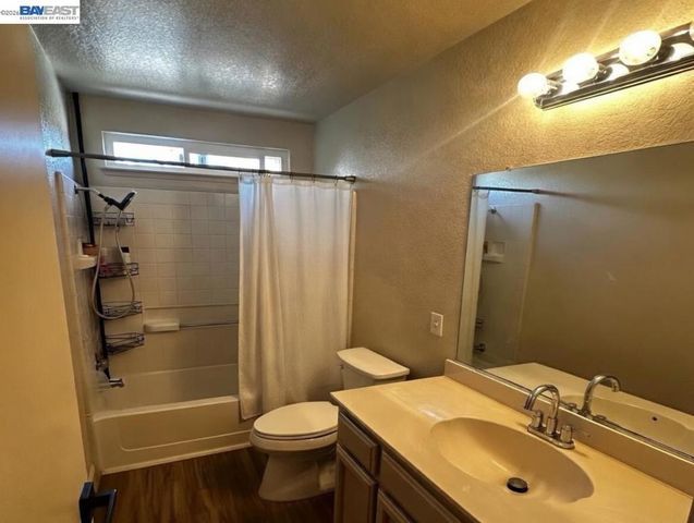 15055 Hollyhock Ct, Lathrop, CA 95330