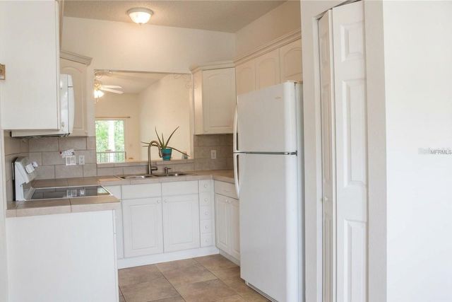 8829 CORAL PALMS COURT B, Kissimmee, FL 34747