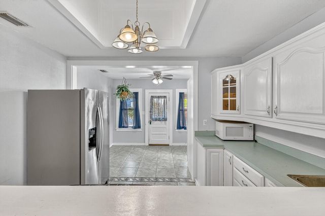 2127 8TH AVENUE N, St Petersburg, FL 33713