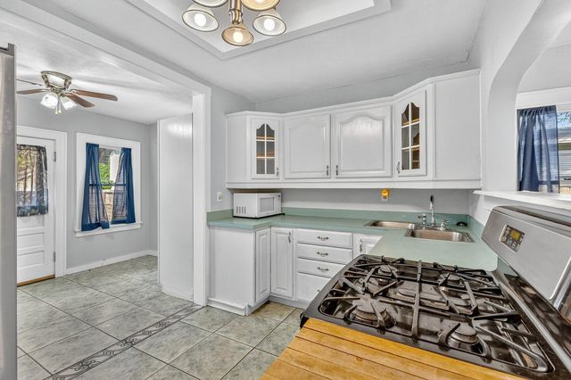 2127 8TH AVENUE N, St Petersburg, FL 33713