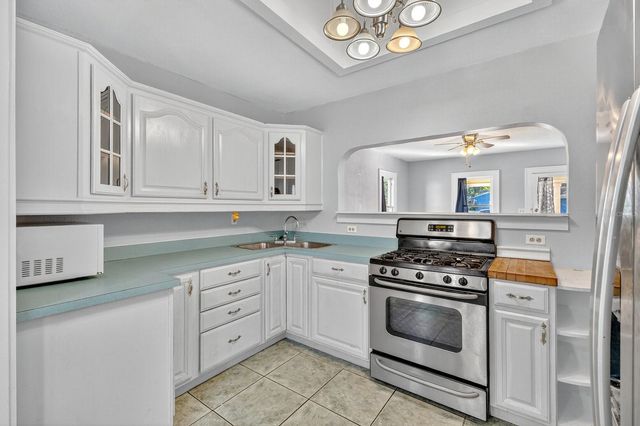 2127 8TH AVENUE N, St Petersburg, FL 33713