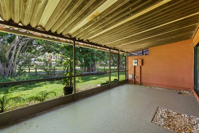 1517 Fairway Road, Pembroke Pines, FL 33026