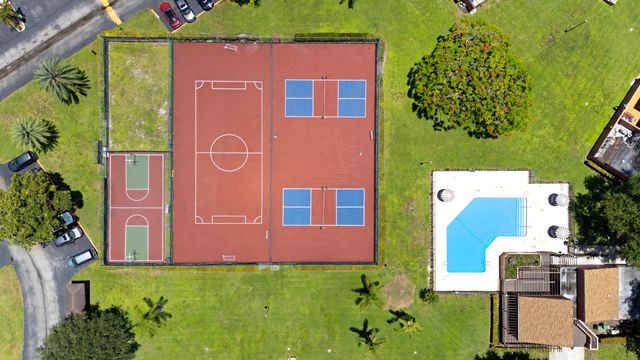 1517 Fairway Road, Pembroke Pines, FL 33026