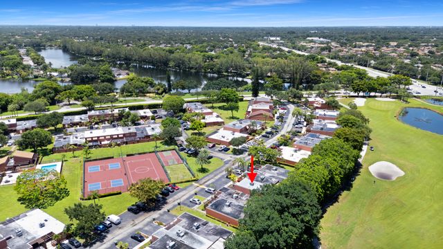 1517 Fairway Road, Pembroke Pines, FL 33026