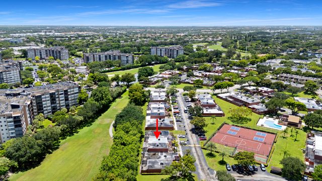 1517 Fairway Road, Pembroke Pines, FL 33026