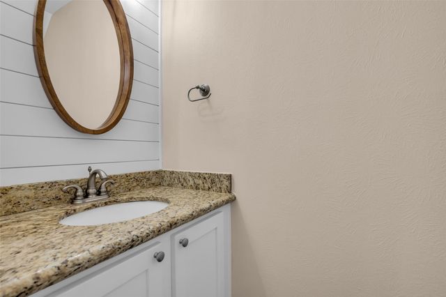 6 Dusky Meadow Place, The Woodlands, TX 77381