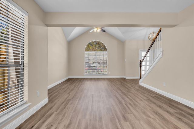 6 Dusky Meadow Place, The Woodlands, TX 77381