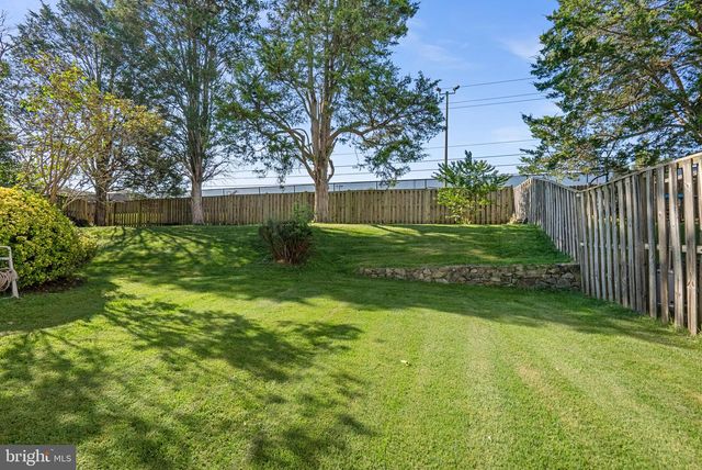 2212 CHERRY LEAF LN, Silver Spring, MD 20906