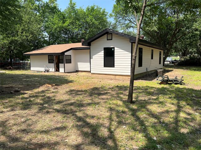 113 N Wilson Street, Boyd, TX 76023