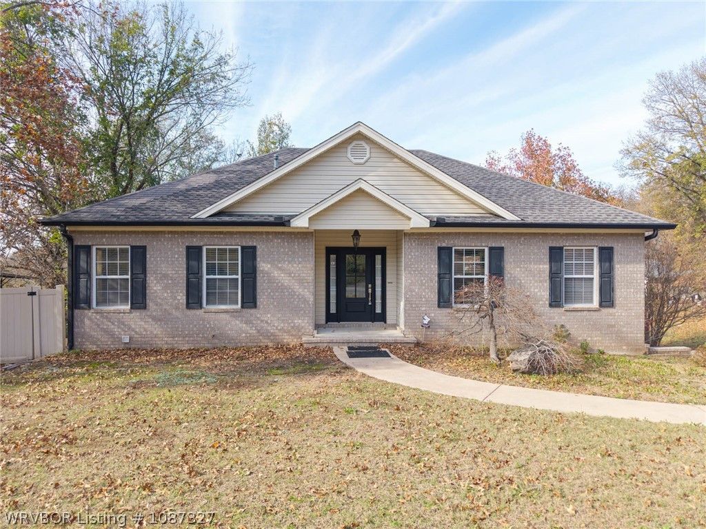 2201 Carthage Drive, Fort Smith, AR 72901