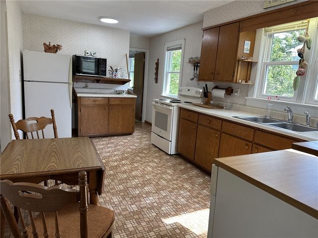 4018 Highland Avenue, Great Valley, NY 14779