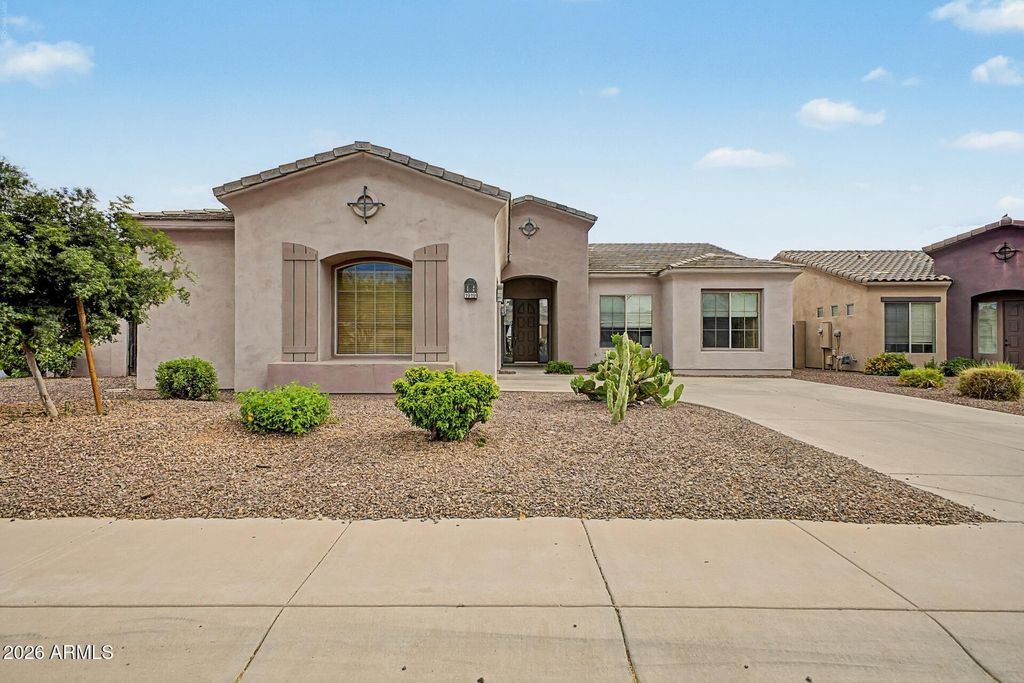 1919 E GARY Way, Phoenix, AZ 85042