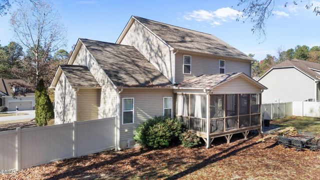 37 Roasted Nut Lane, Smithfield, NC 27577