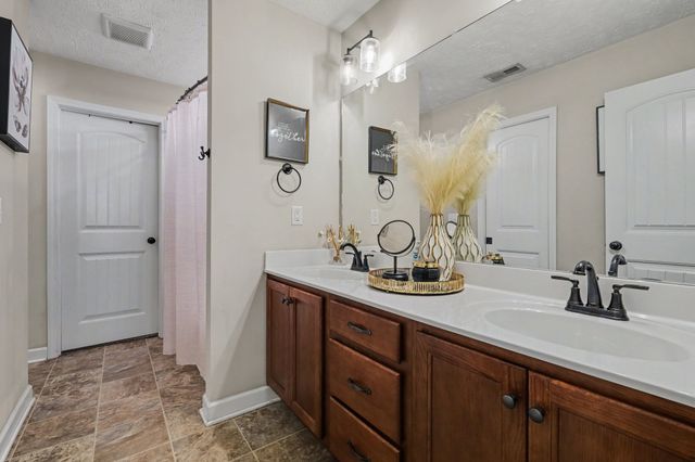 8041 Manchester Pike, Murfreesboro, TN 37127