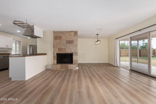 5733 W ROYAL PALM Road, Glendale, AZ 85302