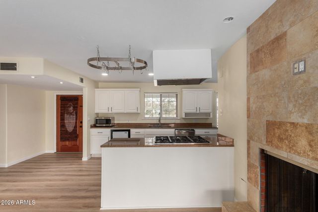 5733 W ROYAL PALM Road, Glendale, AZ 85302