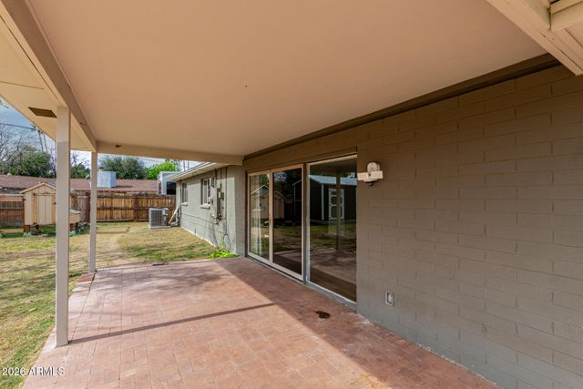 5733 W ROYAL PALM Road, Glendale, AZ 85302