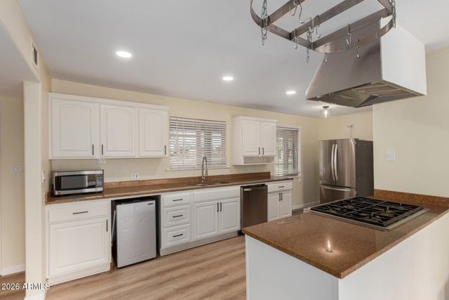 5733 W ROYAL PALM Road, Glendale, AZ 85302