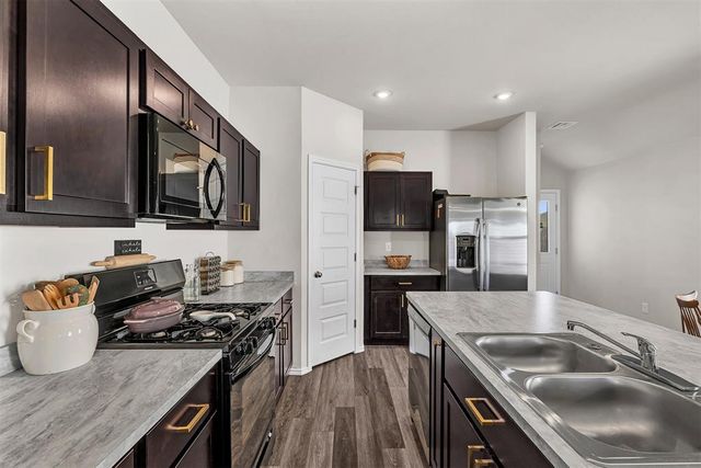 11829 Kameron Way, Yukon, OK 73099