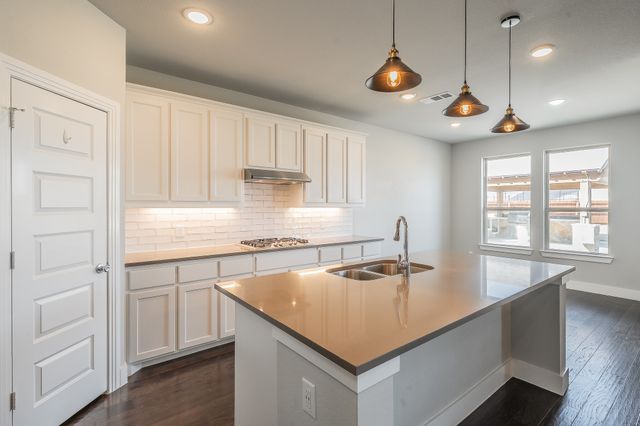 2044 Longbridge Road, Forney, TX 75126