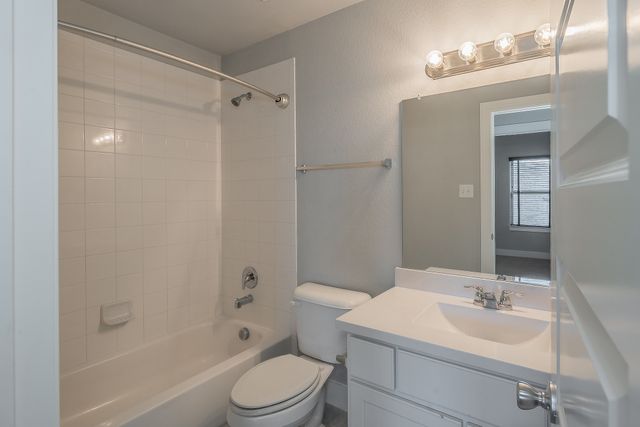 2044 Longbridge Road, Forney, TX 75126