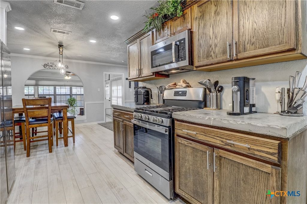 Image 3 of property listing at 4106 Ermine Trail, Temple, TX 76504