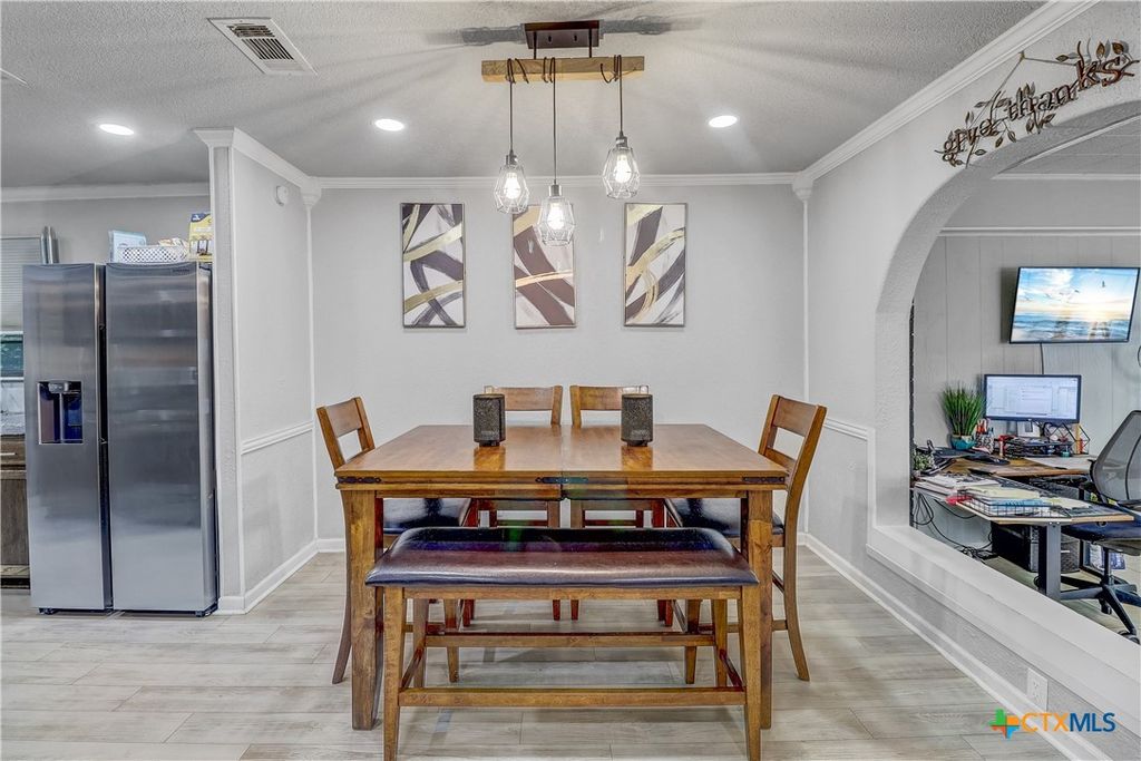 Image 6 of property listing at 4106 Ermine Trail, Temple, TX 76504