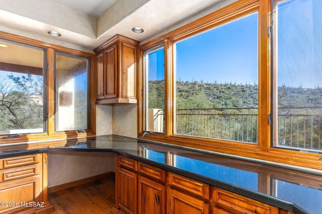 6400 N Nirvana Place, Tucson, AZ 85750