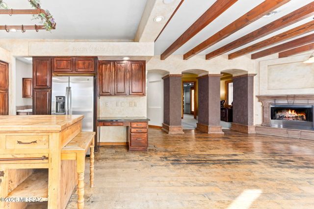 6400 N Nirvana Place, Tucson, AZ 85750