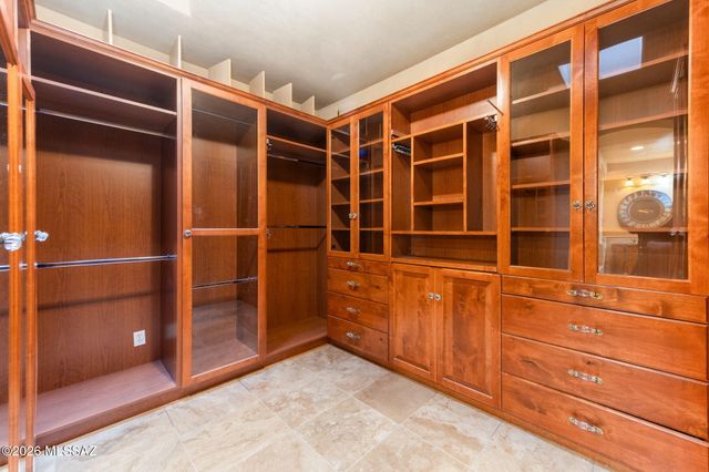 6400 N Nirvana Place, Tucson, AZ 85750