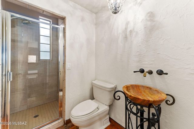 6400 N Nirvana Place, Tucson, AZ 85750