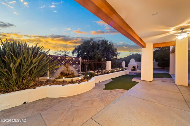 6400 N Nirvana Place, Tucson, AZ 85750