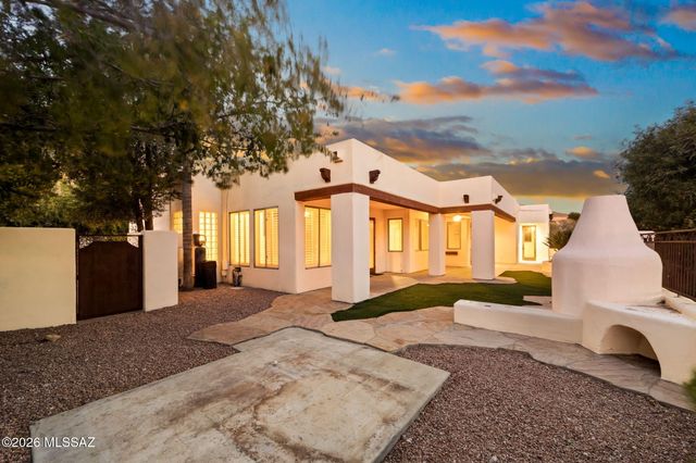 6400 N Nirvana Place, Tucson, AZ 85750