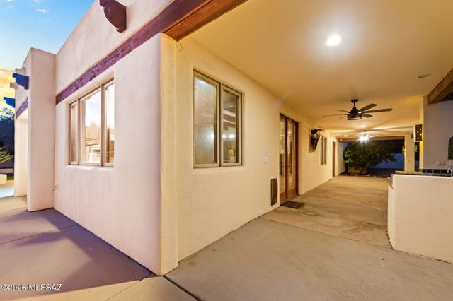 6400 N Nirvana Place, Tucson, AZ 85750