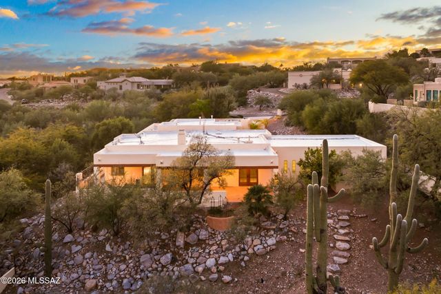 6400 N Nirvana Place, Tucson, AZ 85750