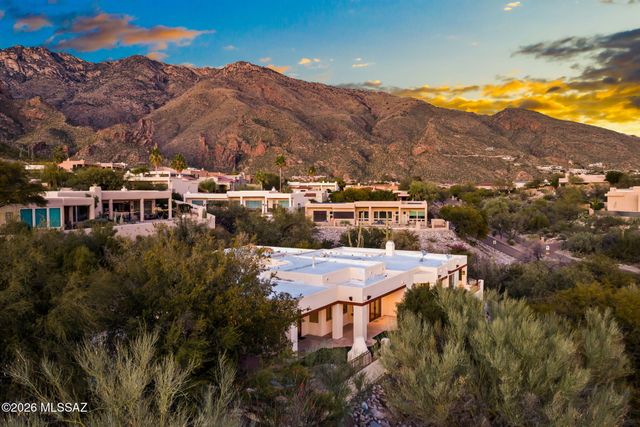 6400 N Nirvana Place, Tucson, AZ 85750