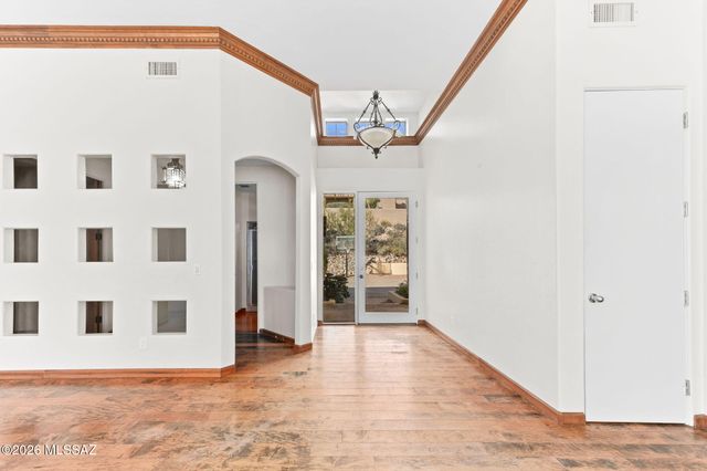 6400 N Nirvana Place, Tucson, AZ 85750