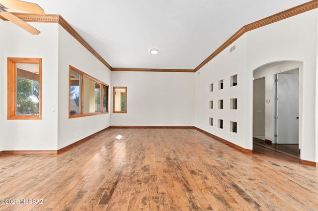 6400 N Nirvana Place, Tucson, AZ 85750