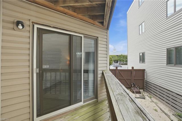 1912 E Ocean View Ave Apt A, Norfolk, VA 23503