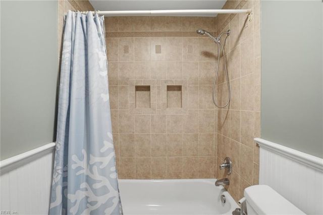 1912 E Ocean View Ave Apt A, Norfolk, VA 23503