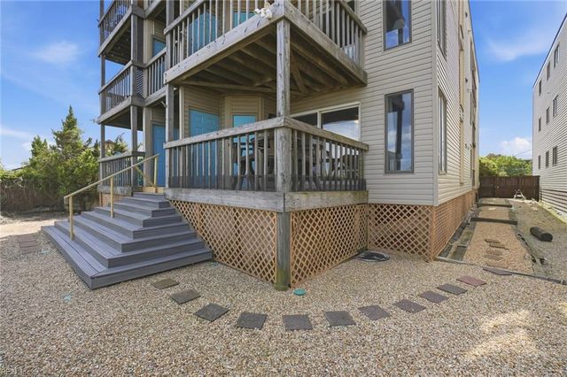 1912 E Ocean View Ave Apt A, Norfolk, VA 23503