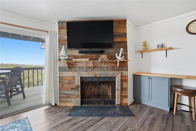 1912 E Ocean View Ave Apt A, Norfolk, VA 23503