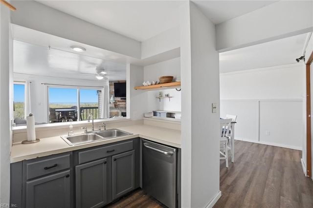 1912 E Ocean View Ave Apt A, Norfolk, VA 23503